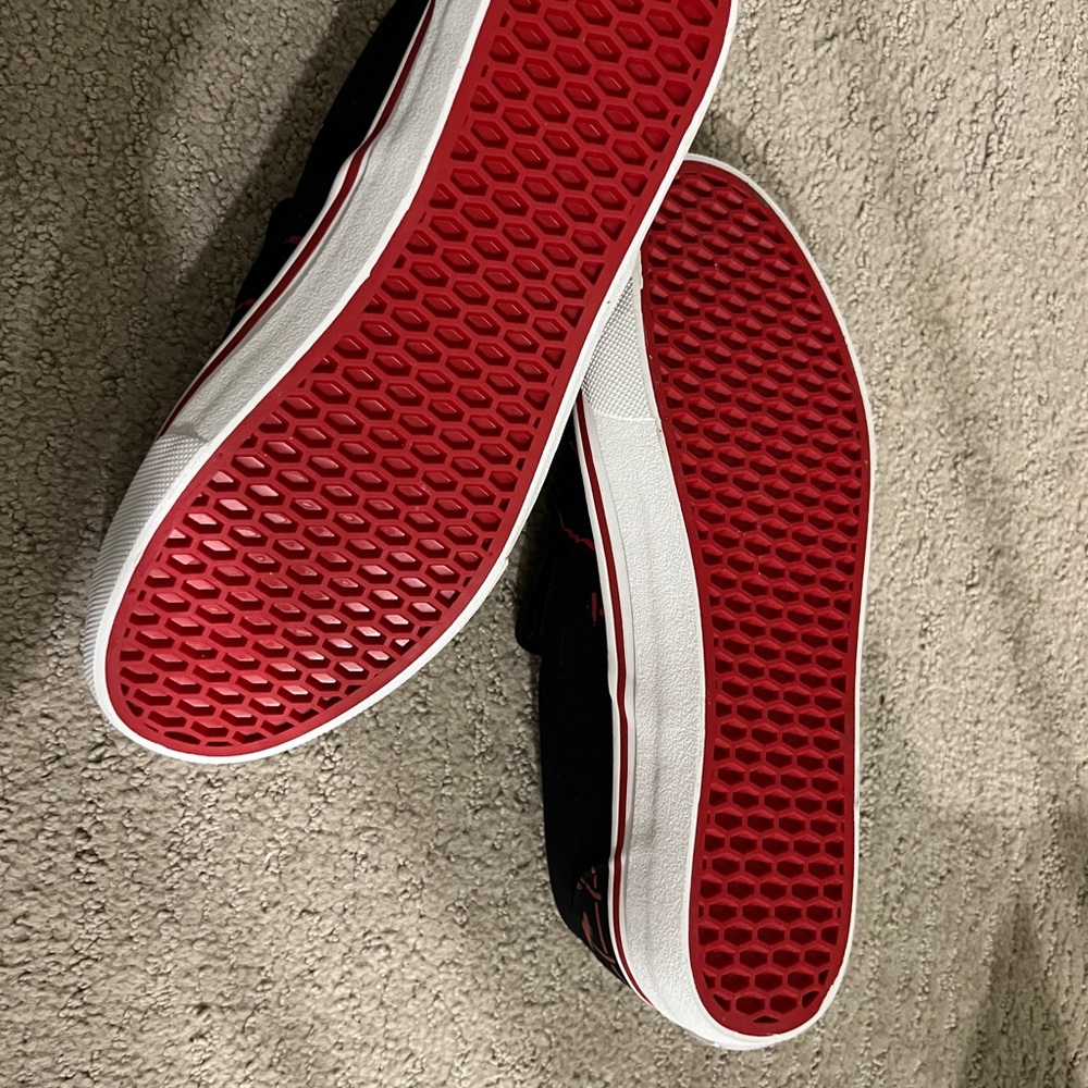 Men's nine brand new in the box never worn